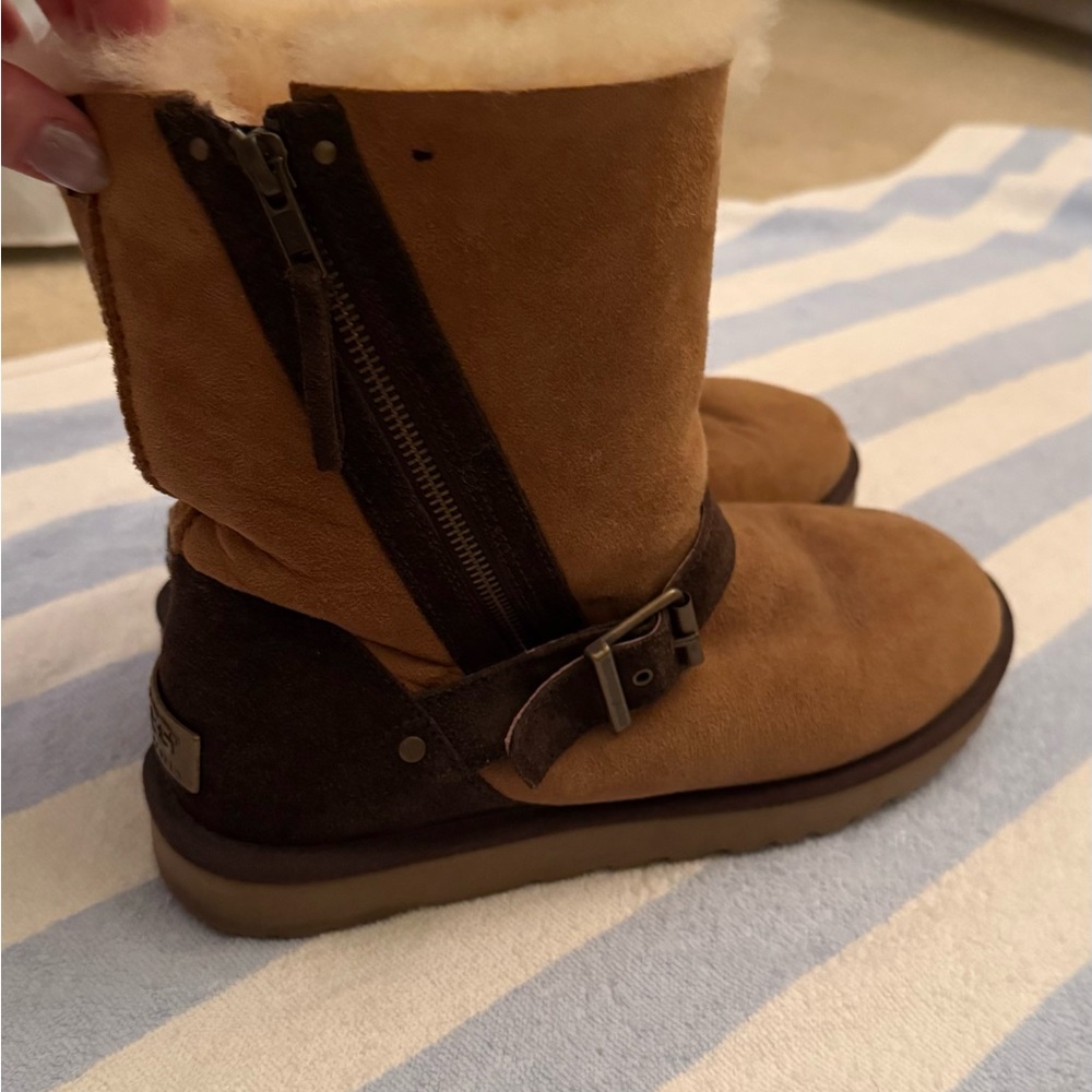 UGG Brown with Cream Ankle Boots - Picture 4 of 15